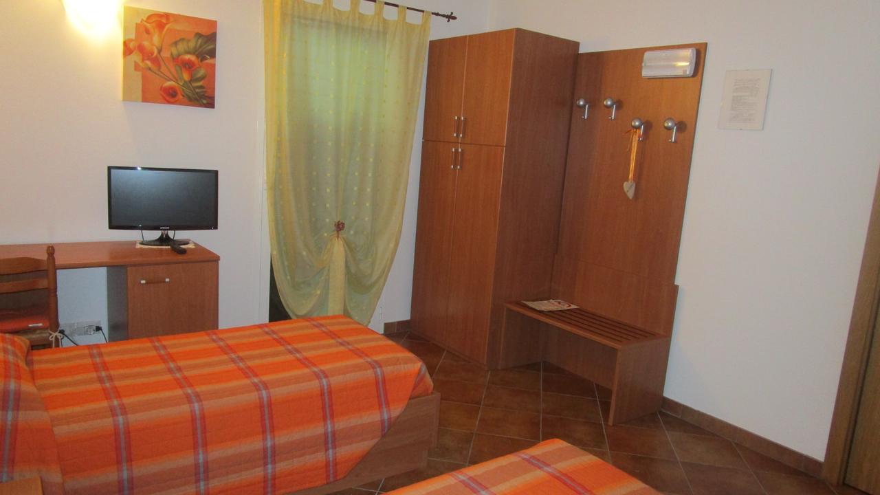 Hotel Al Castello Artegna Camera foto