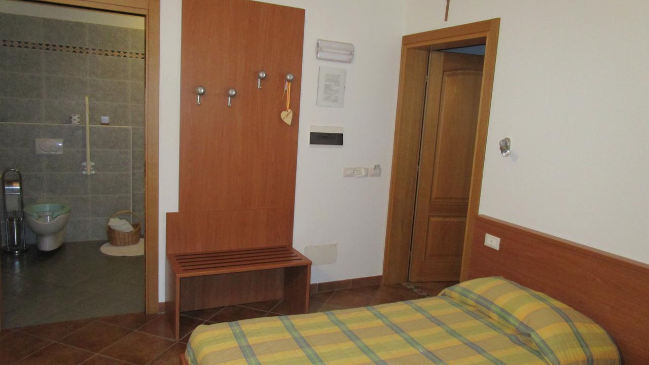 Hotel Al Castello Artegna Camera foto
