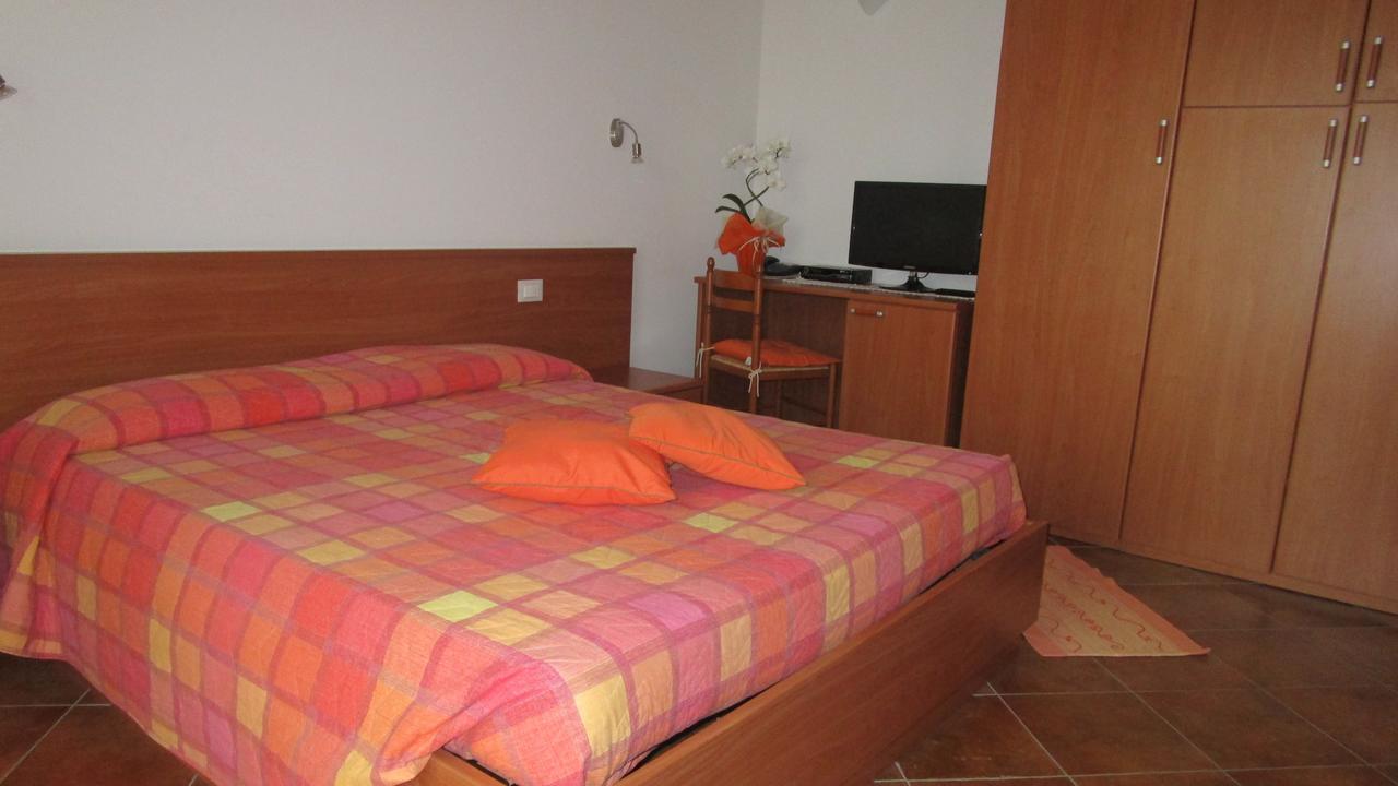 Hotel Al Castello Artegna Camera foto